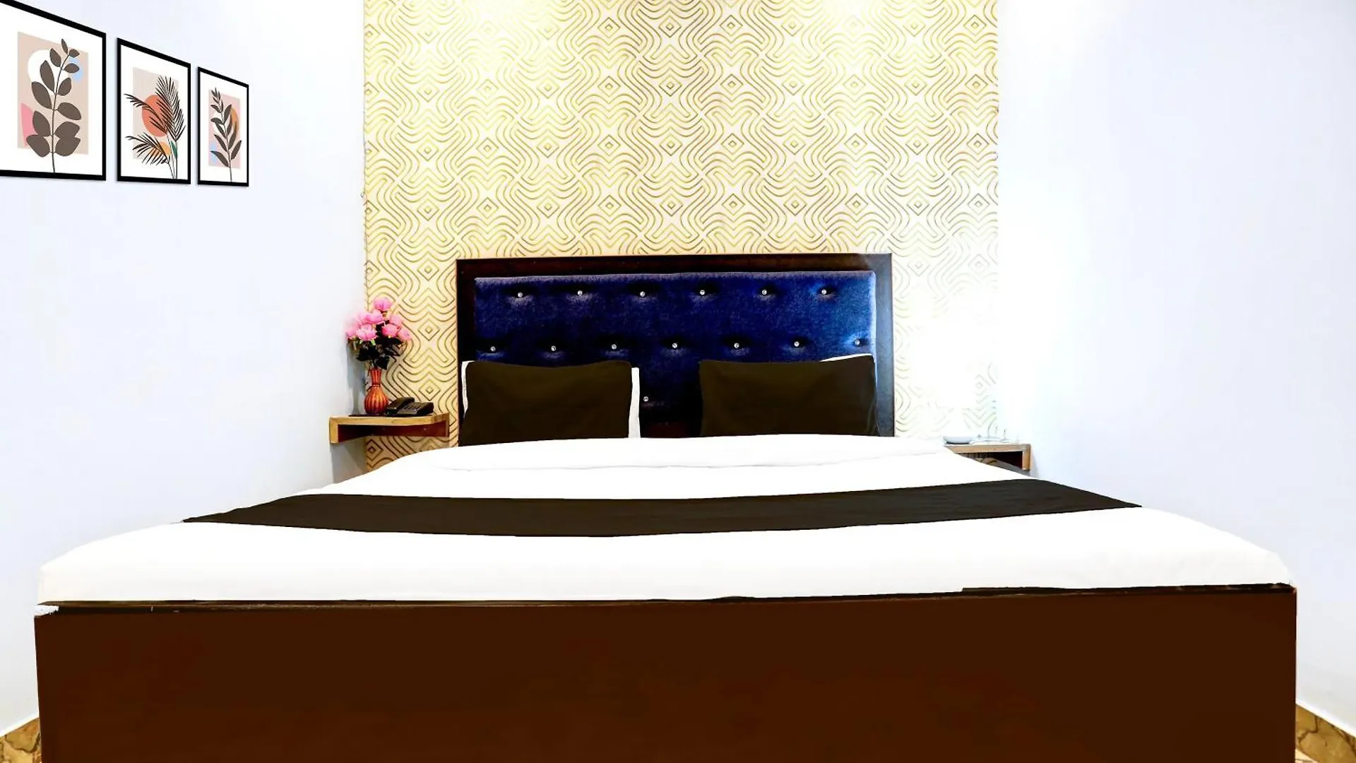 Hotel O S B Guest House Varanasi Índia