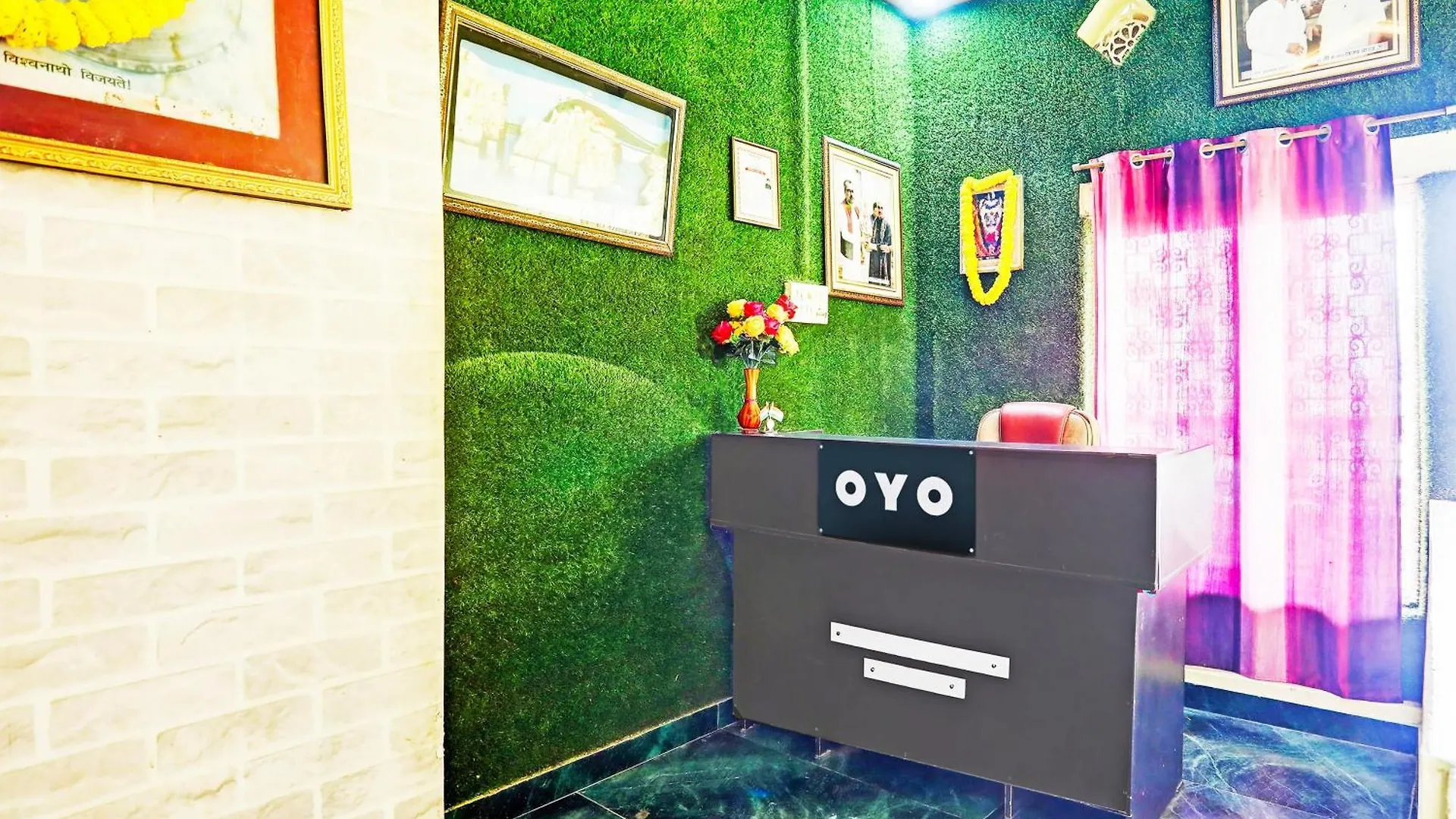 Hotel O S B Guest House Varanasi 0*,  Índia
